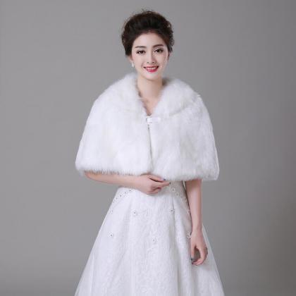 Winter Warm Faux Fur Bridal Wrap Wedding Shawl..