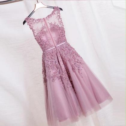 Fashion Lavender Lace Pearl Short Bridesmaid Gowns..