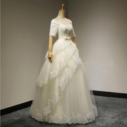 Sexy Ball Gown Lace Half Sleeves Wedding Dress..