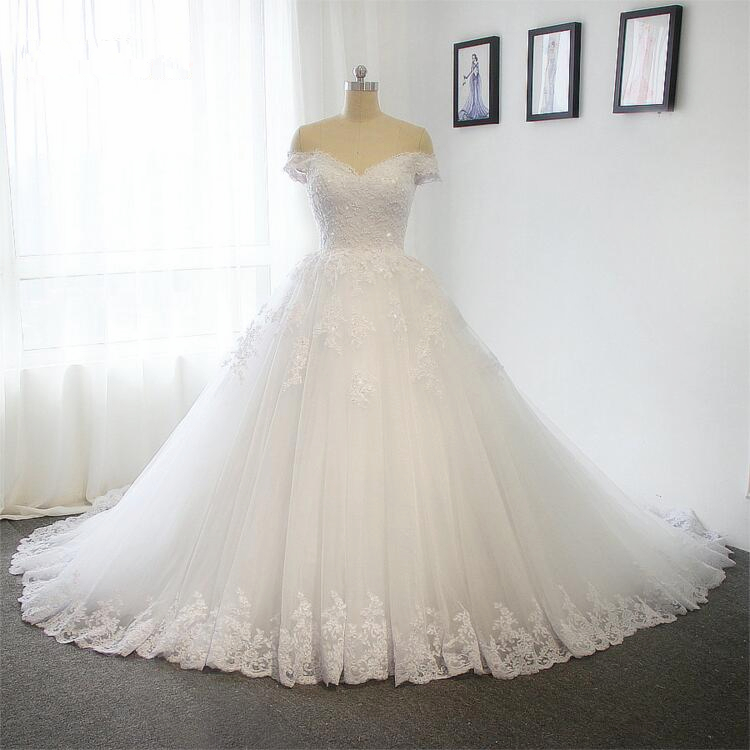 V-neck Ball Gown Wedding Dress Lace Applique A Line White / Ivory Bride ...